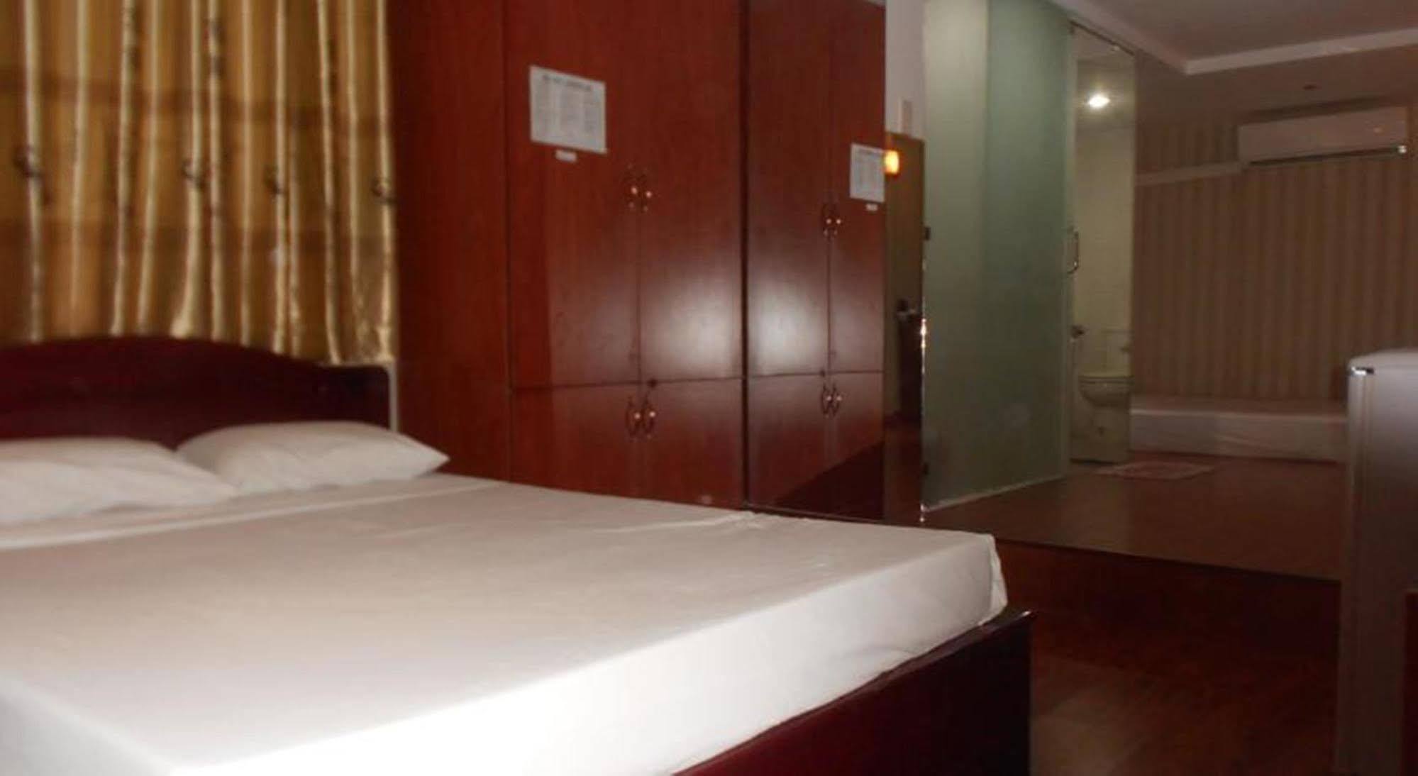 Ha Vy Hotel Хошимін Екстер'єр фото